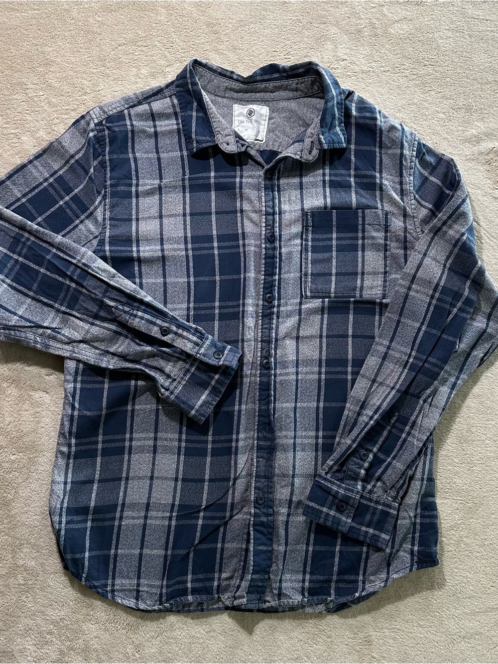 On The Byas Men’s Large Navy Gray Plaid Long Sleeve Button Up Shirt